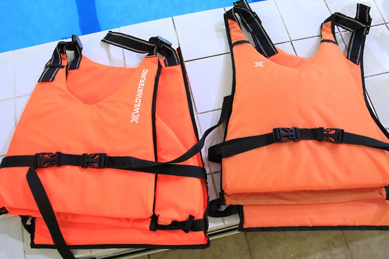 Спасжилет Wildwater.pro