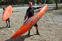 Учебный осенний Кавказ 2011. Разгружаем лодочки. Утренняя тренировка.