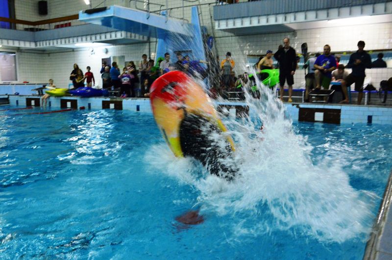 Открытый Чемпионат СПБ по фристайлу на гладкой воде в бассейнах 2014. 1я попытка в кат. К1-М