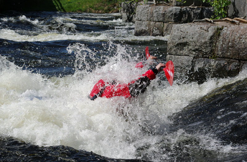 1-й этап кубка North Karelia freestyle paddling cup 2012. Выступление мужчин. Попытка исполнить Loop