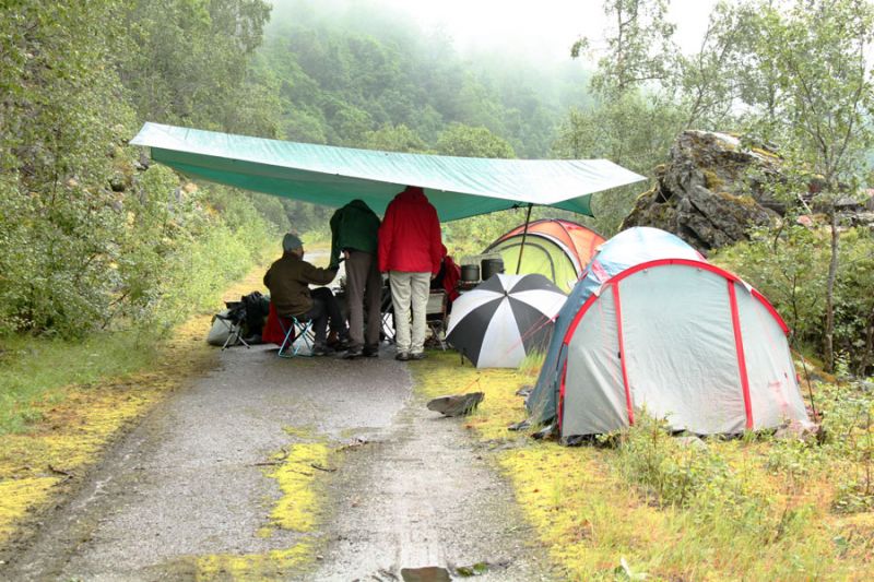 Выезд в Норвегию, 2013. Встали на пустынном фьорде, на старой дороге.