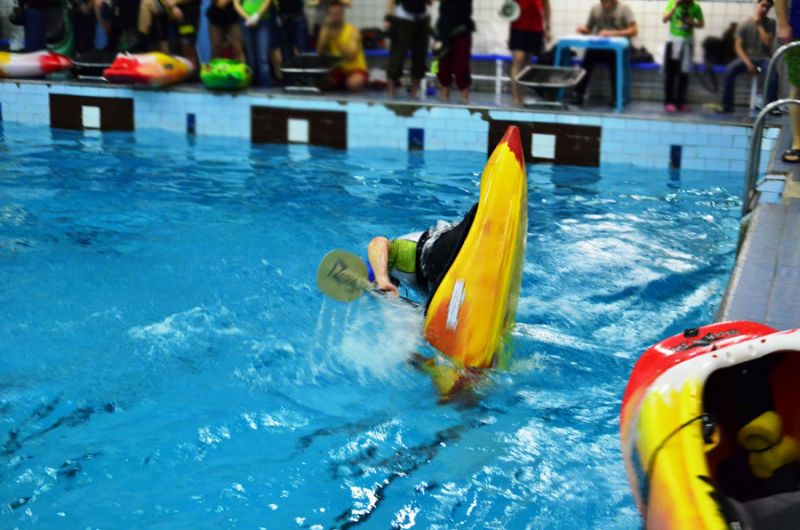 Открытый Чемпионат СПБ по фристайлу на гладкой воде в бассейнах 2014. 2я попытка в кат. К1-Ж