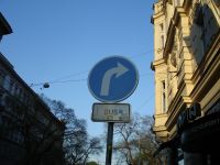И откуда они знали, где мы оставим автобус? :)